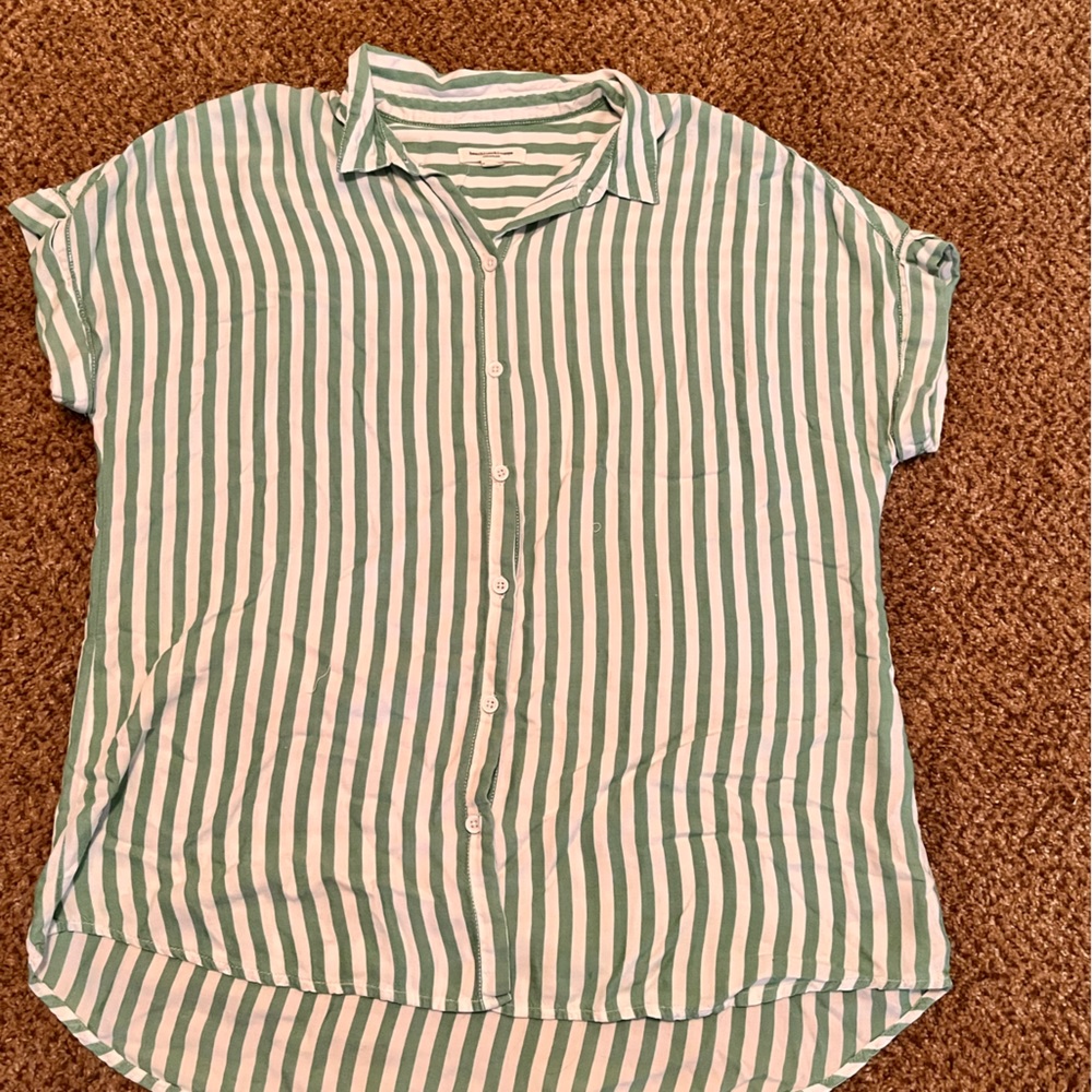 BeachLunchLounge button up top